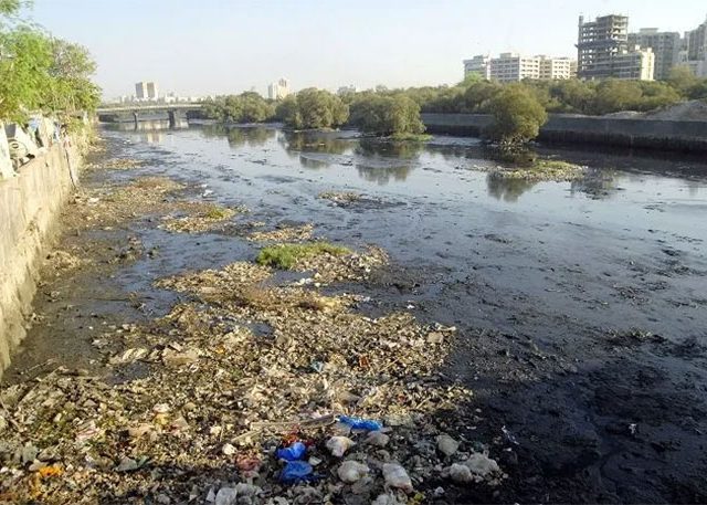 Mithi River : मिठी नदीच्या सफाईवर ‘ड्रोन’ नजर