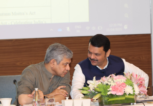 Railway News : छत्रपती शिवाजी महाराजांचे किल्ले दाखवणारी विशेष रेल्वे सुरू करणार