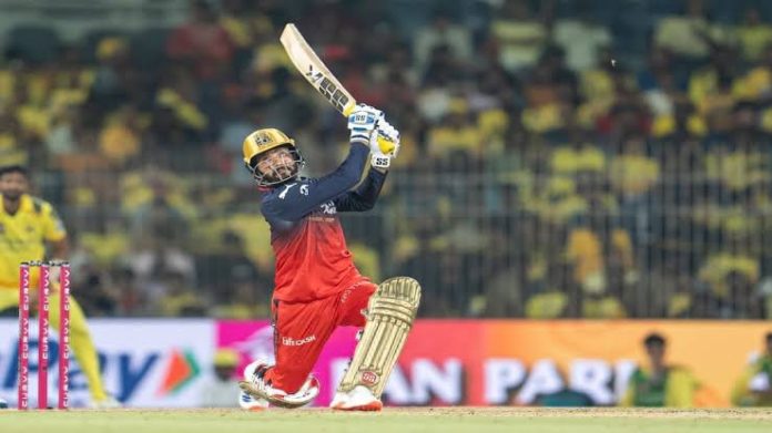 IPL 2025 : आरसीबी कर्णधार रजत पाटीदारला बीसीसीआयने ठोठावला १२ लाख रुपये दंड, पण कारण काय?