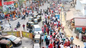 Mumbai : मुंबईतील फेरीवाल्यांची समस्या कर्करोगासारखी, महापालिका आयुक्तांनी नागरिकांना केले आवाहन