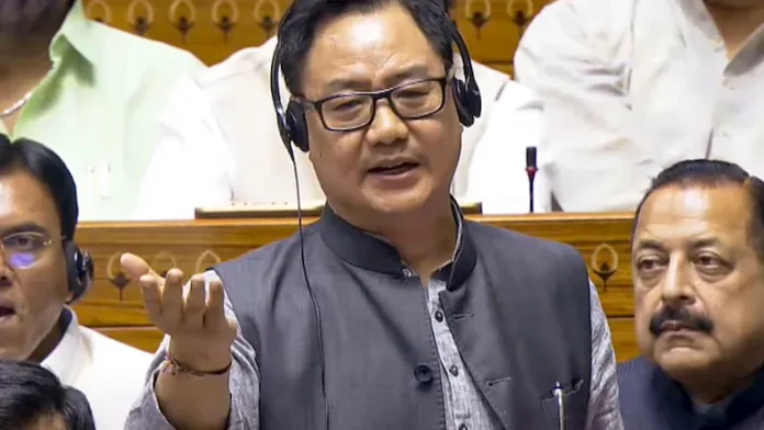 Waqf Bill in Lok Sabha : वक्फ विधेयकावर लोकसभेत चर्चा सुरू, सरकारने सांगितले पाच महत्त्वाचे मुद्दे