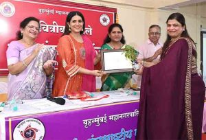 'कार्यस्थळी लैंगिक छळ होऊ नये, यासाठी सदैव दक्ष रहा'