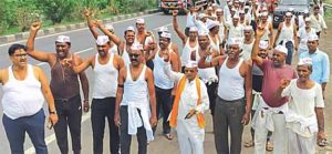 आडवण, पारदेवी भूसंपादनाविरोधात अर्धनग्न मोर्चा