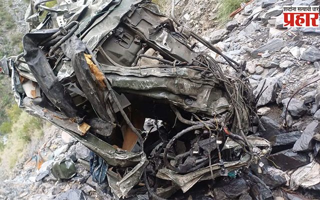 Jammu Kashmir Accident : लष्कराचा ट्रक ७०० फूट खोल दरीत कोसळला! ३ जवान शहीद