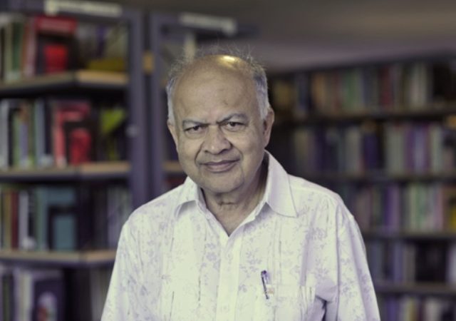 संशोधक घडवणारा शास्त्रज्ञ