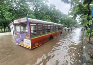 ‘१०० मिमीपेक्षा जास्त पावसाच्या पाण्याचा निचरा करणारा आराखडा तयार करा’