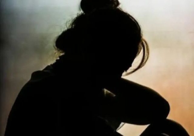 ऑनलाईन लोनच्या नावाखाली तरुणीची फसवणूक, अश्लील फोटो केले व्हायरल
