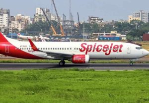 Pune Airport: प्रवाशांना घेऊन विमान पुण्यात तर आलं, पण सामान मागेच राहीलं!