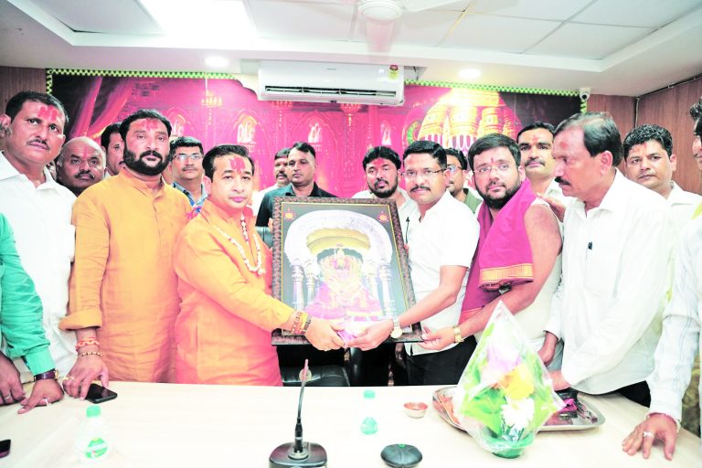 हिंदू नेता अन् कृतिशील मंत्री