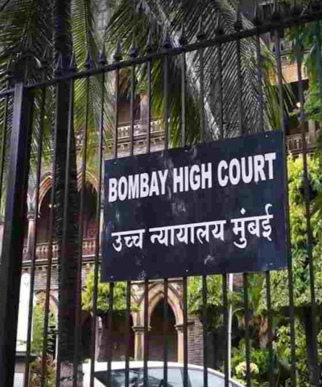 Mumbai High Court : आईची जात लावण्याची मुलाची मागणी, मुंबई हायकोर्टाने दिला नकार...
