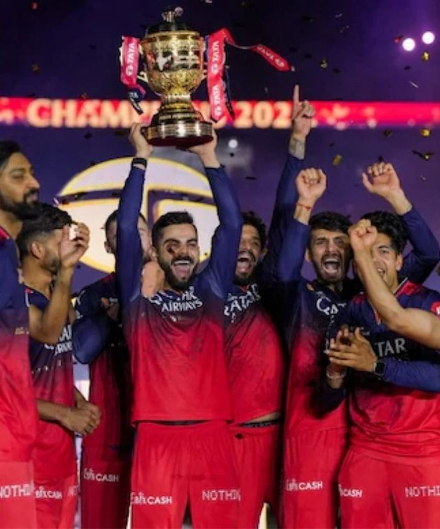 RCB IPL News: आरसीबी बंगलोर संघ विकणे आहे! डियाजिओ फ्रेचांयजी विकण्याच्या तयारीत ! 'ही ' कारणे जबाबदार