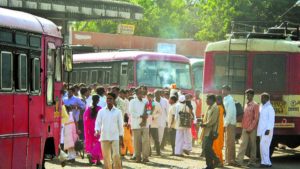 ST : विना तिकिट प्रवास करणाऱ्यांवर कारवाई, एसटीने वसूल केला ३ लाखांचा दंड...