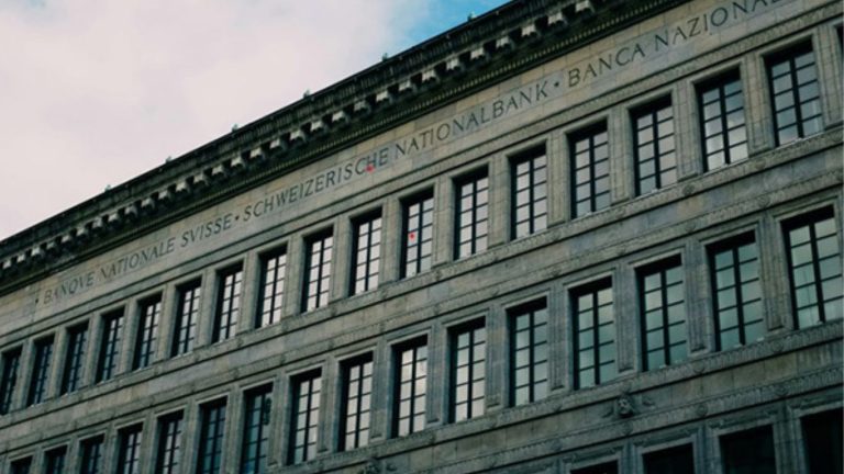 Swiss Bank Breaking : मोठी बातमी: स्विस बँकेने जाहीर केली आकडेवारी समोर १० वर्षात भारतीयांच्या ठेवीत 'इतक्या' टक्क्याने घसरण!