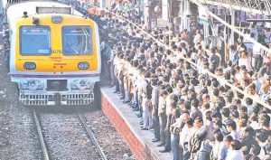 जखम मांडीला... मलम शेंडीला...!