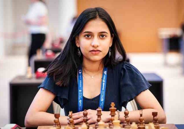 ‘दिव्या’ विजेती