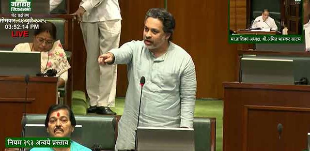 'चड्डी-बनियान गँग' म्हणताच आमदार निलेश राणे आदित्य ठाकरेंवर कडाडले: