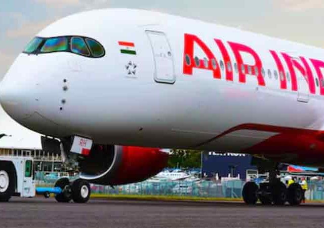 Flight Incident : दिल्लीत आलेल्या वादळाचा एअर इंडियाच्या तीन विमानांना तडाखा