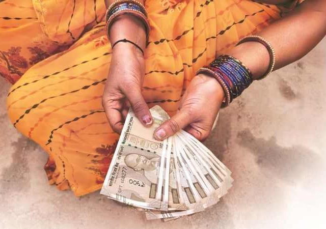 लाडकी बहीण योजनेच्या ई-केवायसी प्रक्रियेस ३१ डिसेंबर २०२५ पर्यंत मुदतवाढ