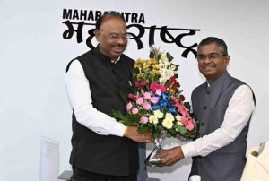 अपर मुख्य सचिव विकास खारगे यांनी स्वीकारला महसूल विभागाचा पदभार