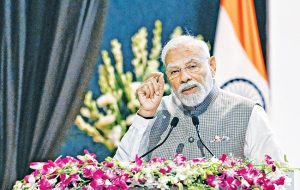 कर्मचाऱ्यांना अच्छे दिन