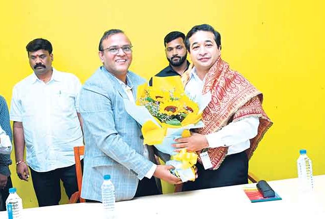 काजू उत्पादक शेतकऱ्यांच्या विविध  प्रश्नांकडे लक्ष देणार: मंत्री नितेश राणे