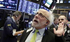 Stock Market: युएस शेअर बाजार पत्यांच्या कॅटप्रमाणे उच्चांकाने कोसळले !