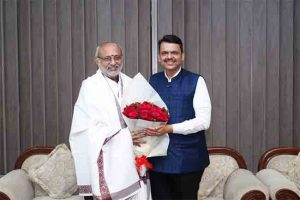 उपराष्ट्रपतीपदाचे उमेदवार म्हणून निवड झाल्याबद्दल मुख्यमंत्र्यांकडून राज्यपालांचे अभिनंदन