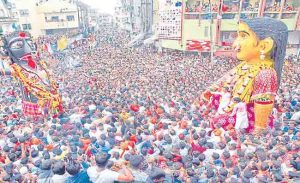 विदर्भात सार्वजनिक उत्सवांना प्रारंभ