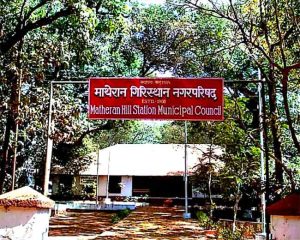 नगराध्यक्षपदाचे आरक्षण जाहीर होईना, इच्छुकांची कोंडी सोडवेना