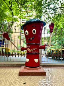 भाऊरायांना राखी पाठवण्यासाठी पोस्ट ऑफिस सज्ज, पावसाची चिंता मिटली; राखीसाठी वॉटरप्रूफ लिफाफा