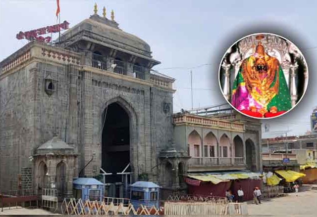 तुळजाभवानी मंदिरात तणाव: आव्हाड समर्थकांनी सुरक्षा रक्षकांशी धक्काबुक्की केल्याचा आरोप
