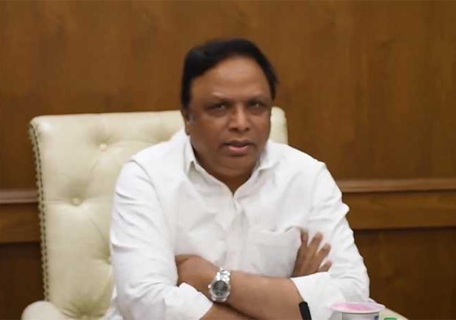 Ashish Shelar : मुंबईतील शाळांच्या भौतिक सुविधा तपासणी अधिकाऱ्यांची पदे तातडीने भरा; पालकमंत्री अँड आशिष शेलार यांचे निर्देश