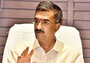 Shambhuraj Desai : ६ खासदारांचे शिवसेनेतील विलीनीकरण पूर्णतः घटनात्मक