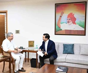 मंत्री नितेश राणेंनी घेतली केंद्रीय रेल्वेमंत्री अश्विनी वैष्णव यांची भेट : कोकणवासीयांच्या अनेक मागण्या मांडल्या सविस्तर