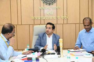 'प्रधानमंत्री मत्स्य संपदा योजनेतील संपूर्ण निधी खर्च करण्याचे नियोजन करा' - मंत्री नितेश राणे