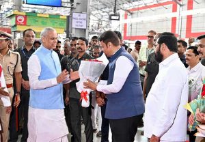 आचार्य देवव्रत यांचे मुंबईत आगमन, सोमवारी घेणार राज्यपालपदाची शपथ