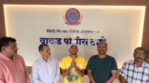 गुन्हेगारी स्टाईलने 'रिल्स' बनवणा-याला दिला पोलिसांनी दणका