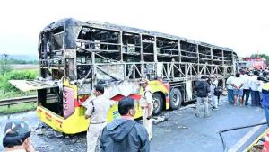 कर्नूल बस अपघात : स्मार्टफोन बॅटरी फुटल्यामुळे आग, १९ प्रवासी मृत्युमुखी