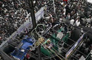 करूर चेंगराचेंगरी प्रकरण : सर्वोच्च न्यायालयाचा १३ ऑक्टोबरला निर्णय