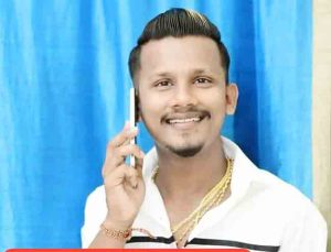 ठाणे स्टेशनजवळ पोलीस कर्मचाऱ्याला मारहाण; 'टकल्या' ऊर्फ नितेश शिंदे नावाच्या सराईत गुन्हेगारावर गुन्हा दाखल, शोध मोहीम सुरू