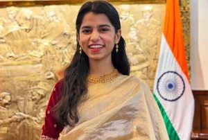 इन्स्टा स्टार मैथिली ठाकूर भाजपच्या तिकिटावर निवडणूक लढवणार ?