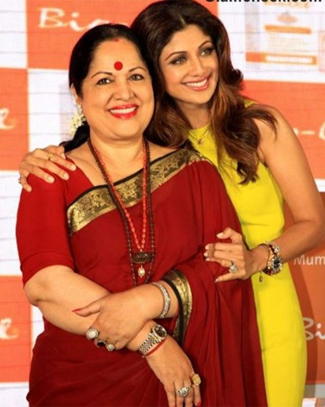 शिल्पा शेट्टीच्या आईची तब्येत अचानक बिघडली, लीलावती रुग्णालयात दाखल...