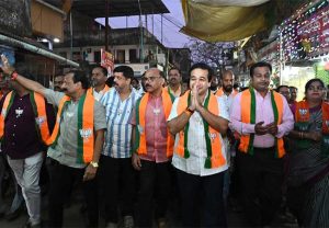 कणकवली बाजारपेठेत भाजपची प्रचार रॅली