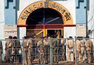 साबरमती तुरुंगात कैद्यांचा आयसिसच्या दहशतवाद्यावर हल्ला; हल्ल्याचा हेतू अस्पष्ट