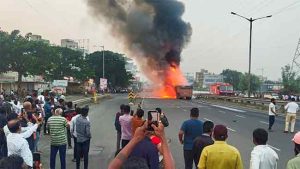 नवले पुलावरील अपघातानंतर ‘लूटमारी’चा व्हिडिओ व्हायरल ; नागरिकांमध्ये संतापाची लाट!