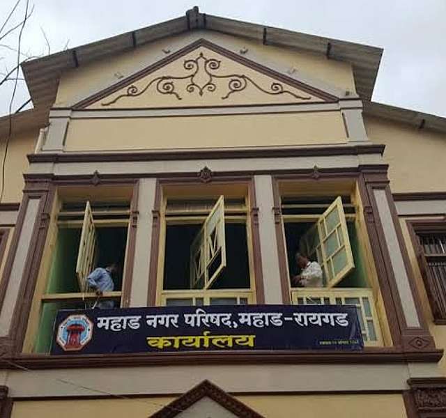 रायगड जिल्ह्यात  नगरसेवक पदांसाठी ९०० उमेदवारी अर्ज