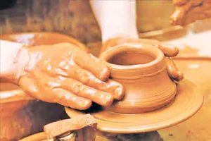 परिश्रमाशिवाय कीर्ती नाही