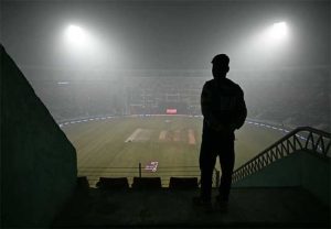 धुक्यात हरवली लखनऊची टी ट्वेंटी