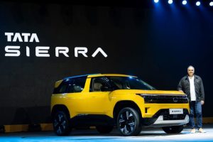 Tata Sierra Record Bookings: पहिल्या दिवशी टाटा सिएराला तुफान प्रतिसाद, १ दिवसात 'इतक्या' गाड्यांचे बुकिंग