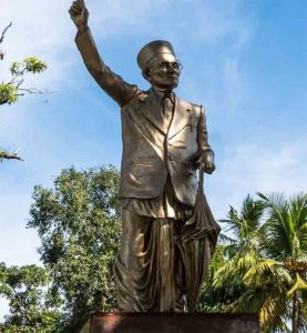 स्वातंत्र्यवीर विनायक दामोदर सावरकर यांच्या पुतळ्याचे अंदमान येथे अनावरण